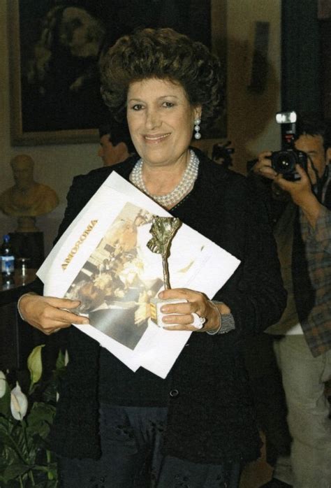 carla fendi biografia|silvia fendi.